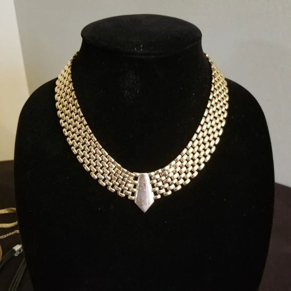 GOLD CHOKER NECKLACE - Picture 1 of 2